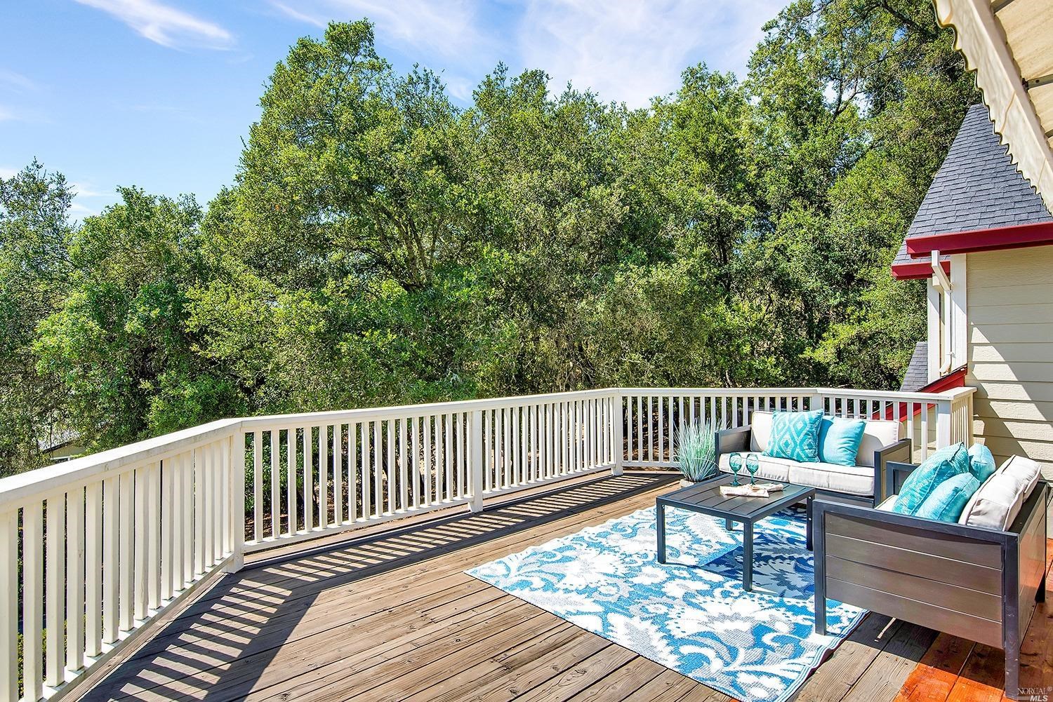 128 Village Oaks Court Healdsburg CA 95448