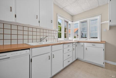 620 Dexter Street Santa Rosa CA 95404