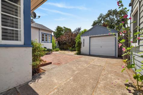 620 Dexter Street Santa Rosa CA 95404