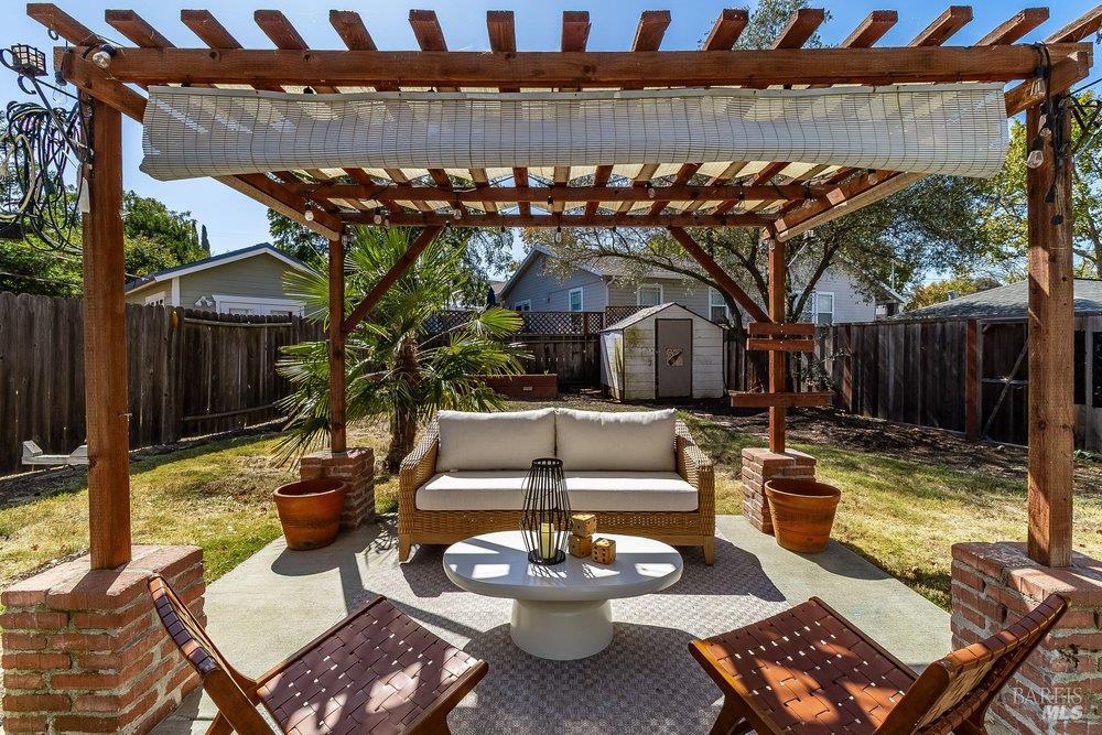 206 Hillcrest Avenue Benicia CA 94510