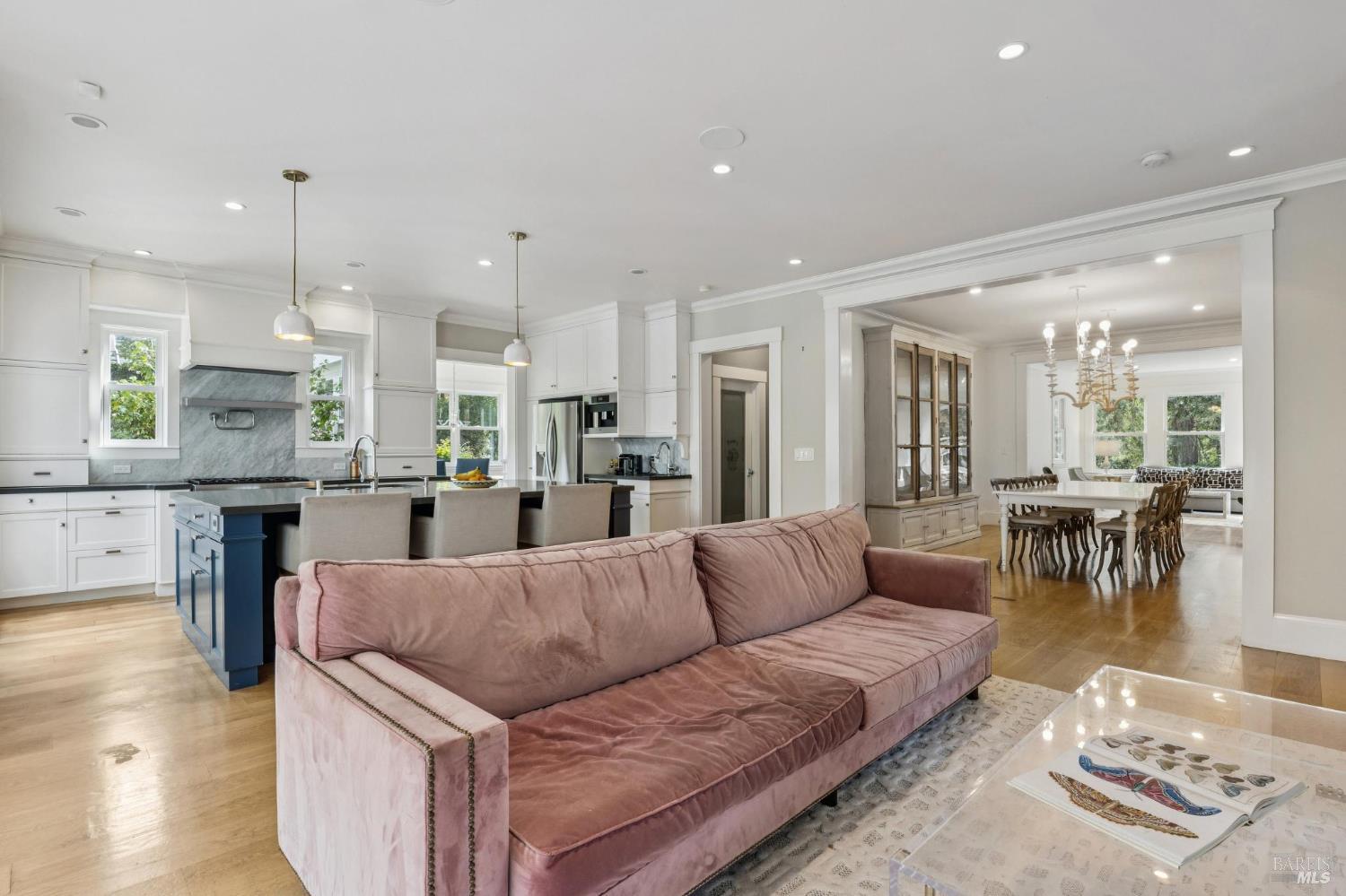 8 Sir Francis Drake Boulevard Ross CA 94957