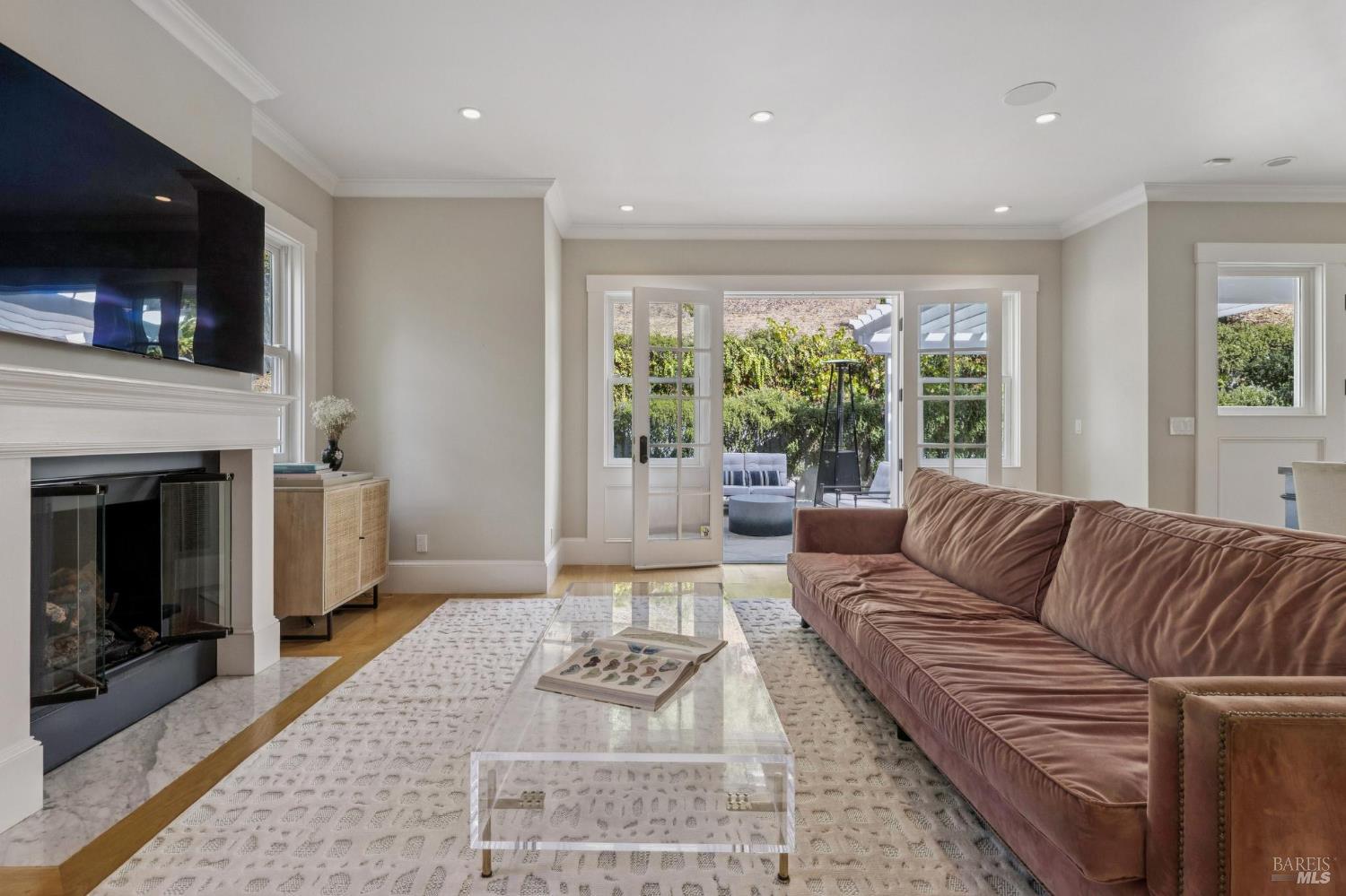 8 Sir Francis Drake Boulevard Ross CA 94957