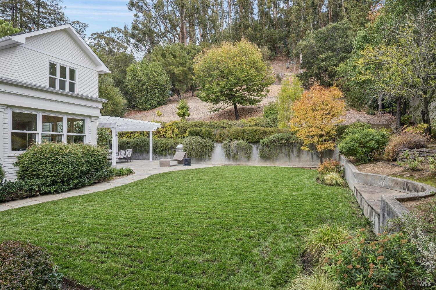 8 Sir Francis Drake Boulevard Ross CA 94957