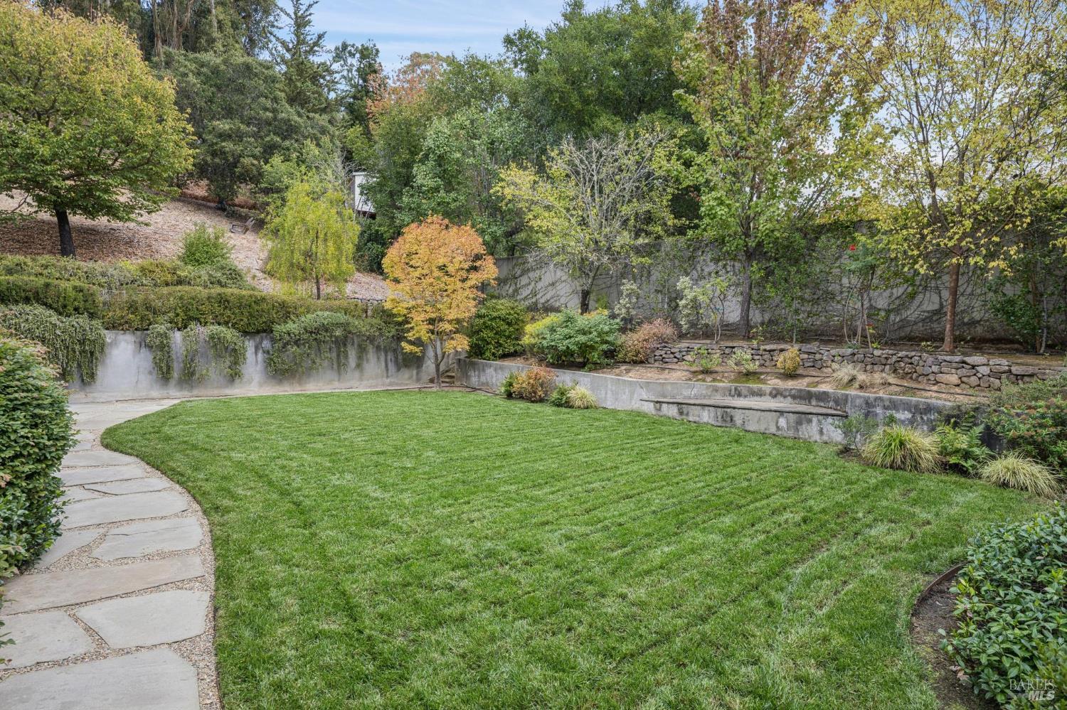 8 Sir Francis Drake Boulevard Ross CA 94957