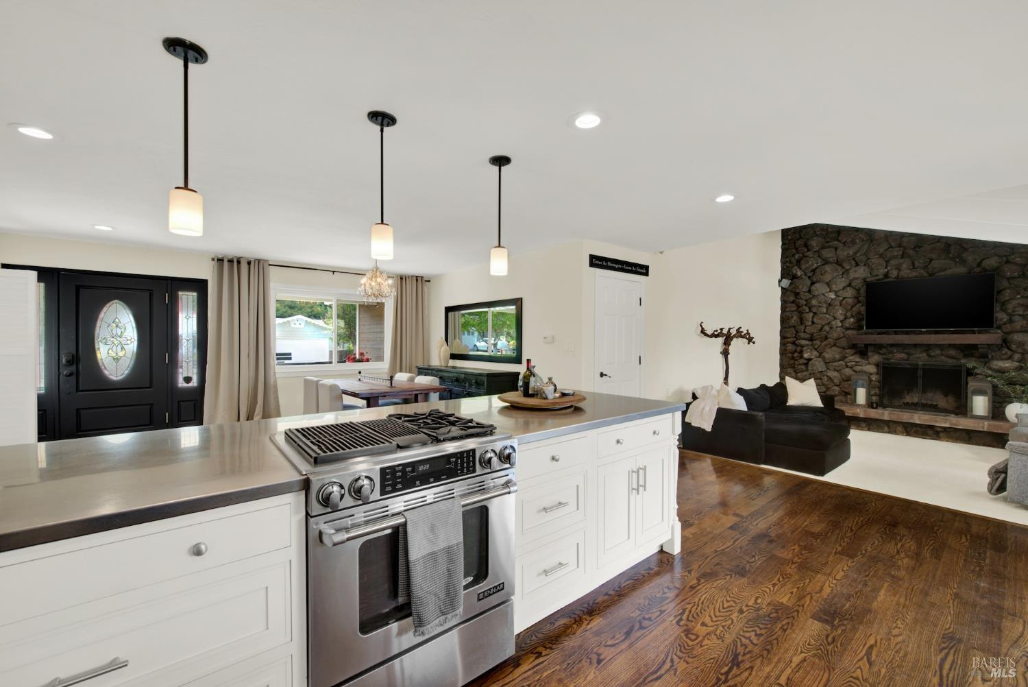 1115 Larkin Way Napa CA 94558