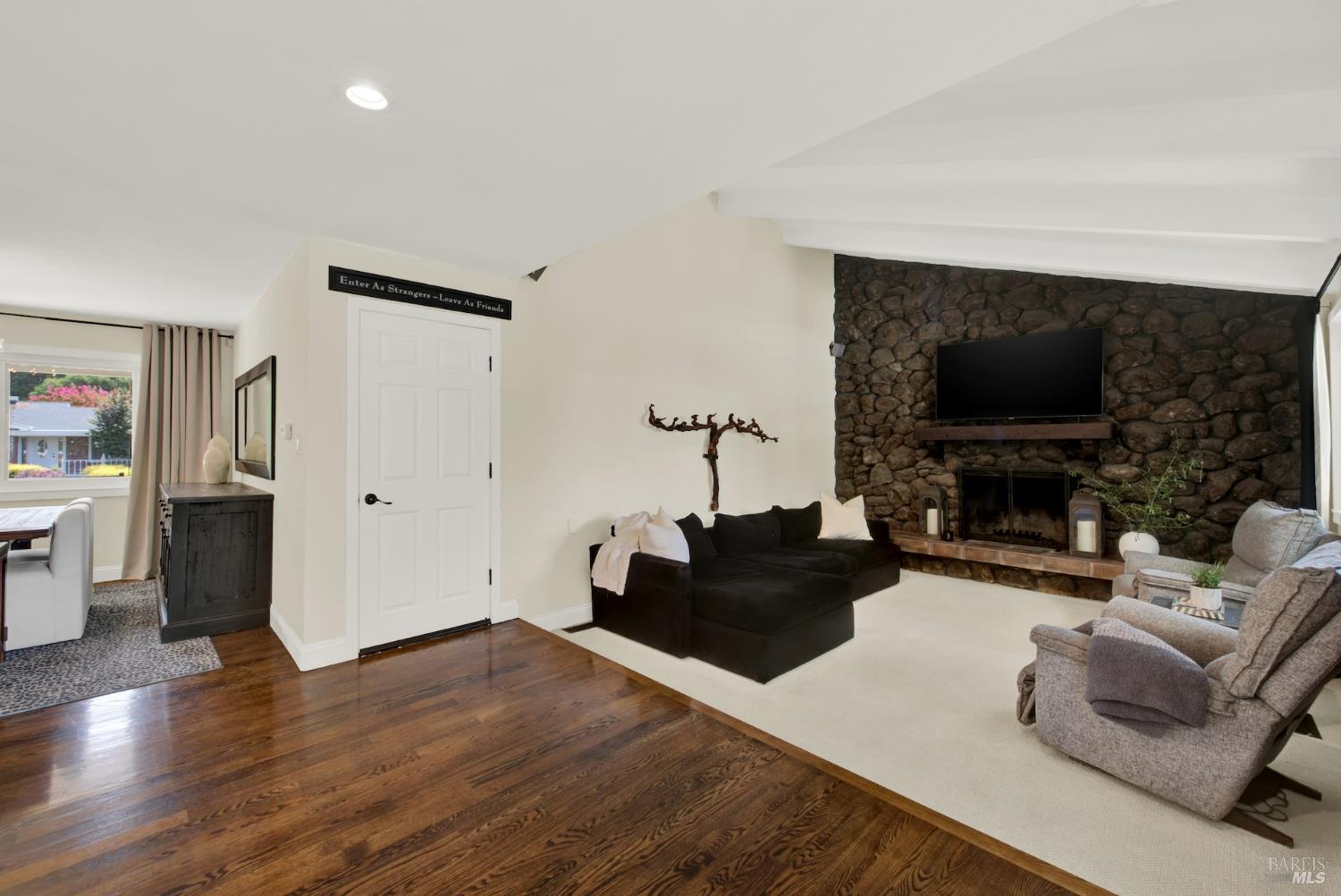 1115 Larkin Way Napa CA 94558