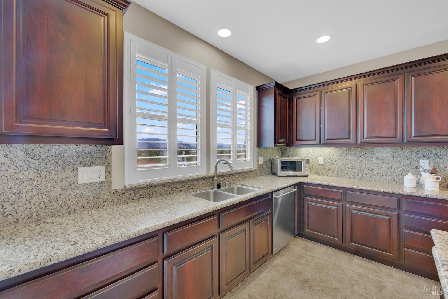 583 Via De Bella Fairfield CA 94534