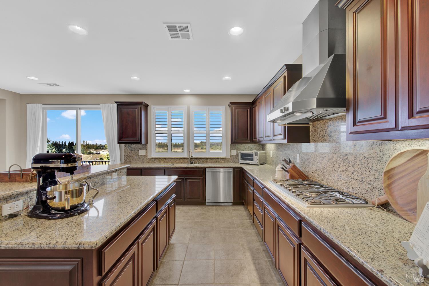 583 Via De Bella Fairfield CA 94534