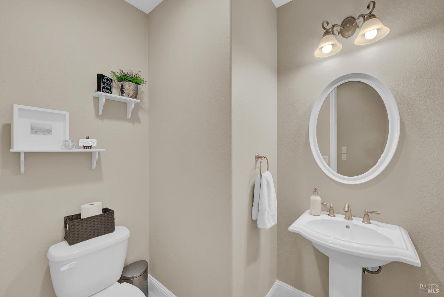 583 Via De Bella Fairfield CA 94534