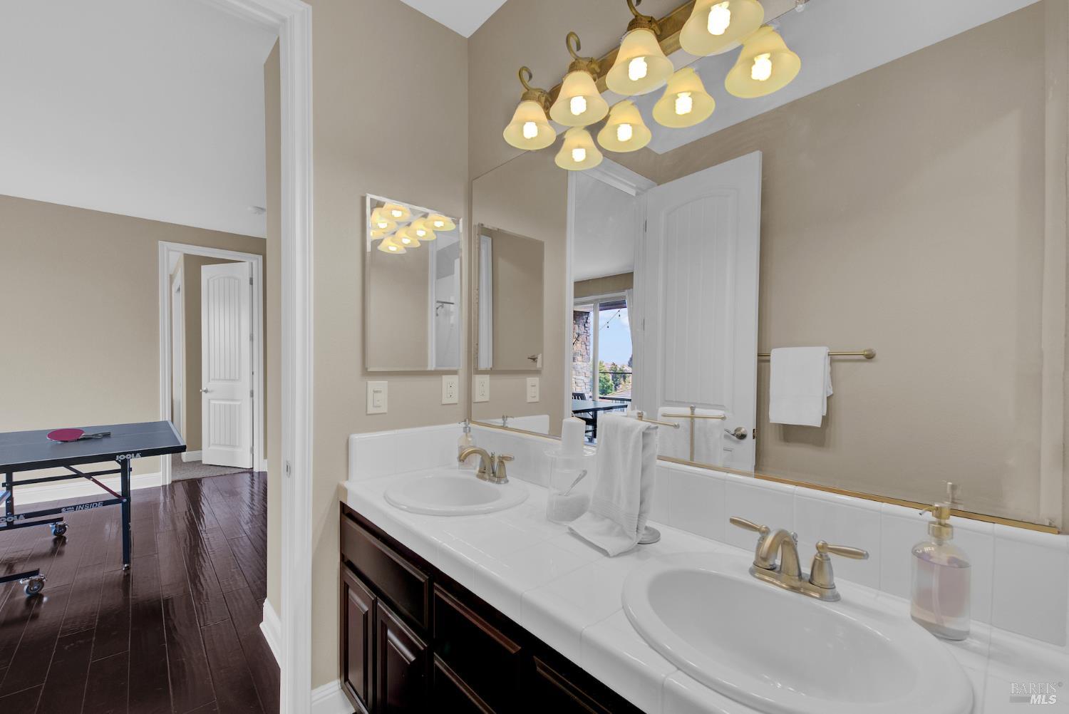 583 Via De Bella Fairfield CA 94534