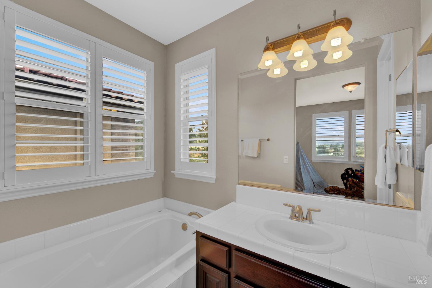 583 Via De Bella Fairfield CA 94534