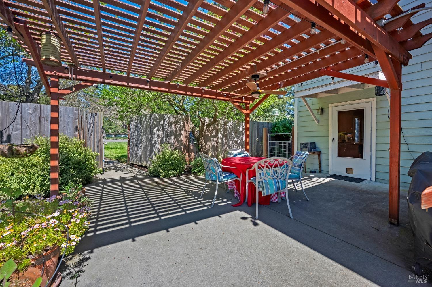 1220 Gravenstein Highway N Sebastopol CA 95472