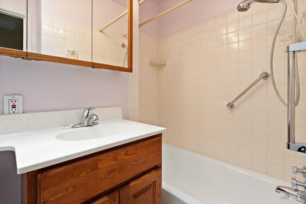 2560 Fraser Court Pinole CA 94564