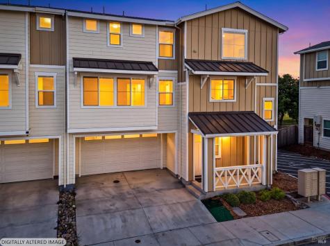 2017 Elson Way Santa Rosa CA 95403