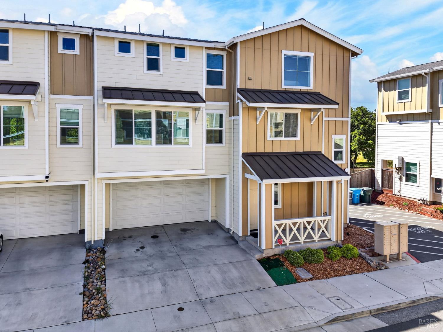 2017 Elson Way Santa Rosa CA 95403