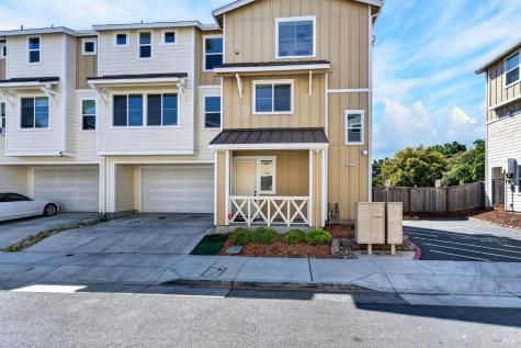 2017 Elson Way Santa Rosa CA 95403