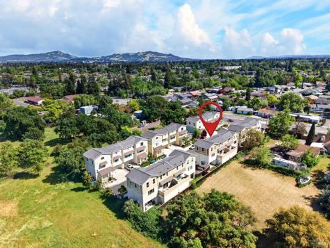2017 Elson Way Santa Rosa CA 95403