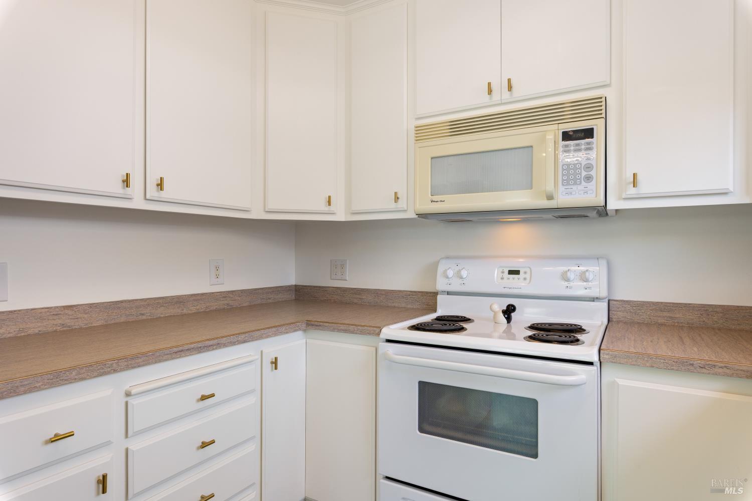 15 Lupoyoma Avenue Lakeport CA 95453