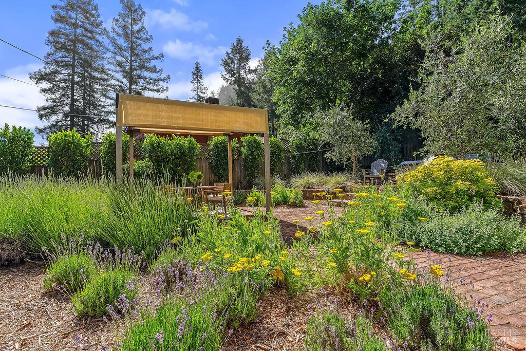 1870 N Fitch Mountain Road Healdsburg CA 95448