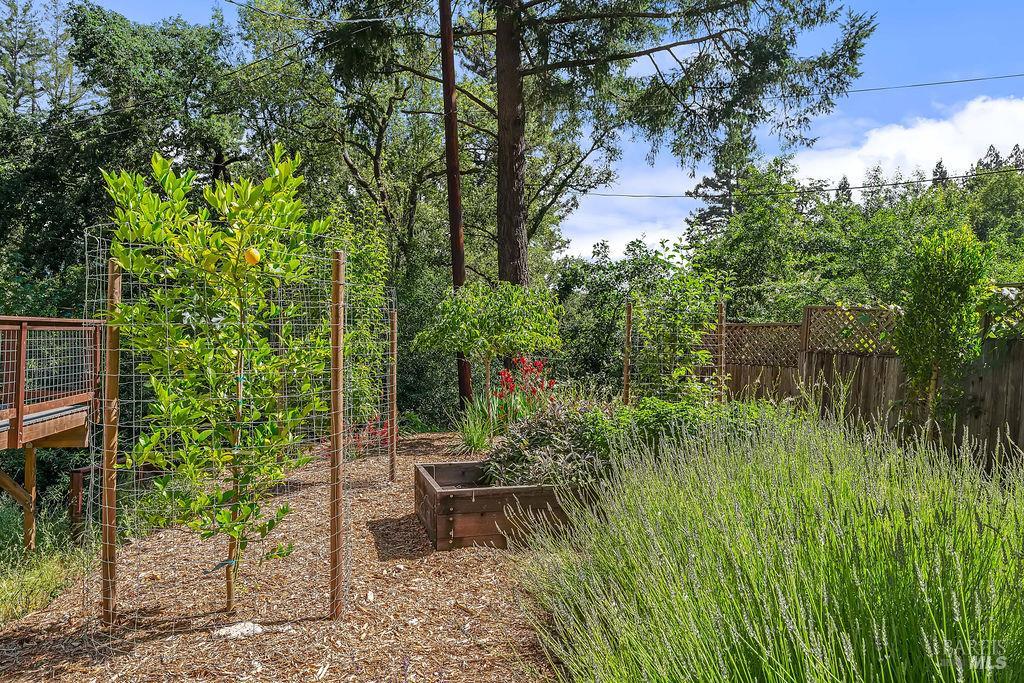 1870 N Fitch Mountain Road Healdsburg CA 95448