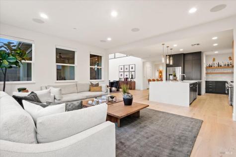 1469 Oak Circle Rohnert Park CA 94928