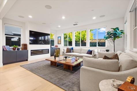 1469 Oak Circle Rohnert Park CA 94928