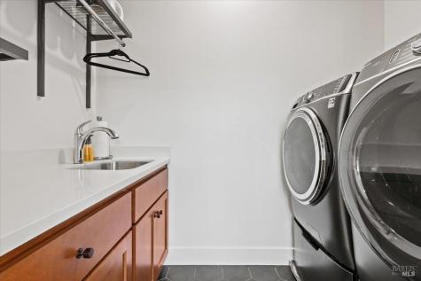 1469 Oak Circle Rohnert Park CA 94928