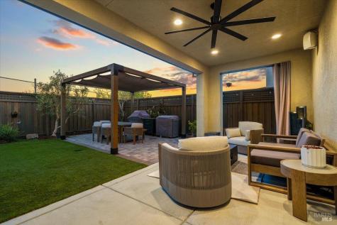 1469 Oak Circle Rohnert Park CA 94928