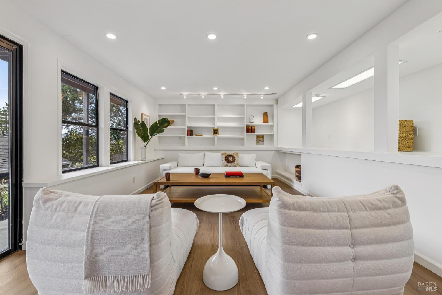23 Blossom Drive San Rafael CA 94901