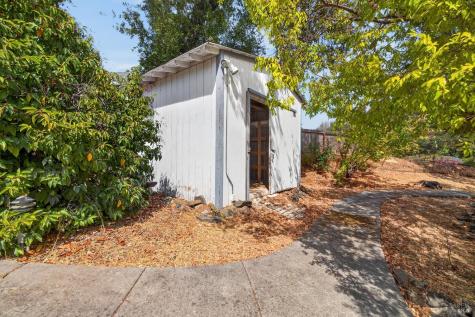 873 Wildwood Trail Santa Rosa CA 95409