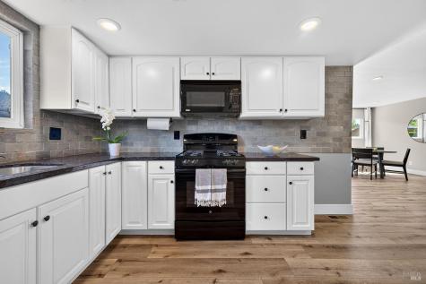 5469 Country Club Drive Rohnert Park CA 94928