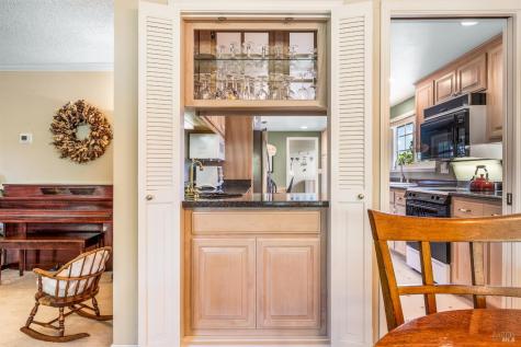 113 Valley Oaks Drive Santa Rosa CA 95409