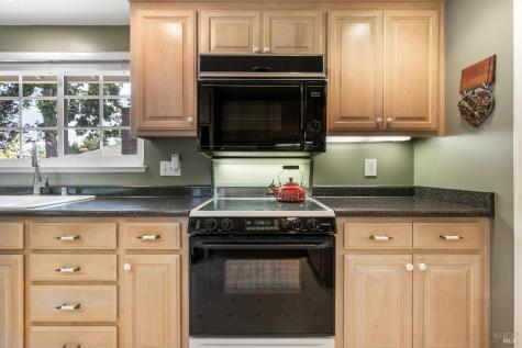 113 Valley Oaks Drive Santa Rosa CA 95409