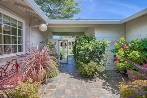 113 Valley Oaks Drive Santa Rosa CA 95409