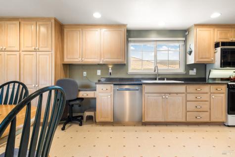 113 Valley Oaks Drive Santa Rosa CA 95409