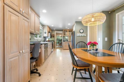 113 Valley Oaks Drive Santa Rosa CA 95409