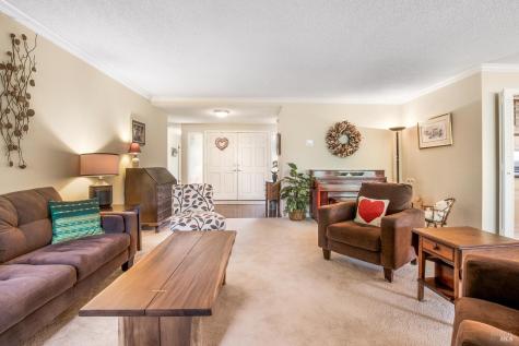 113 Valley Oaks Drive Santa Rosa CA 95409