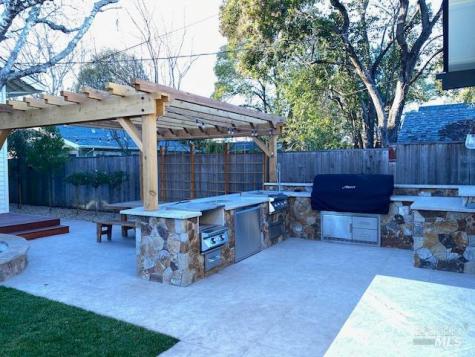 1016-1018 Spring Street Santa Rosa CA 95404