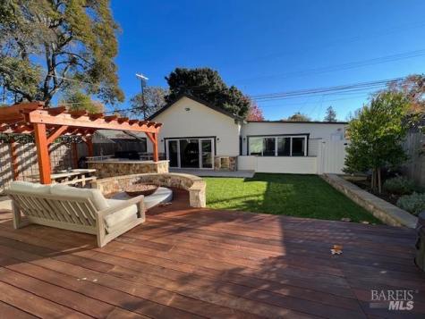 1016-1018 Spring Street Santa Rosa CA 95404