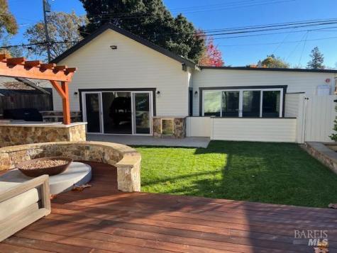 1016-1018 Spring Street Santa Rosa CA 95404