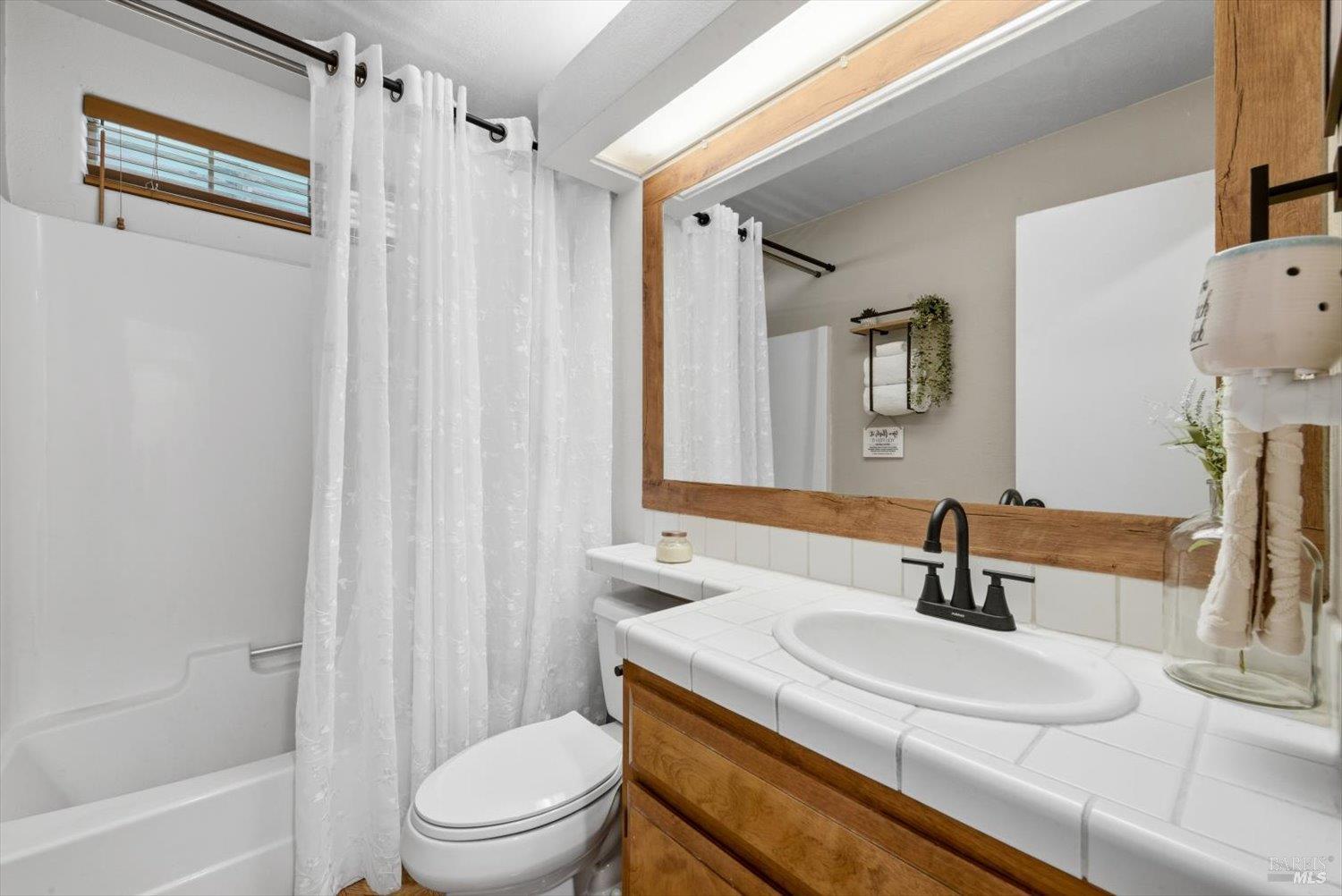 258 Circle Oaks Drive Napa CA 94558