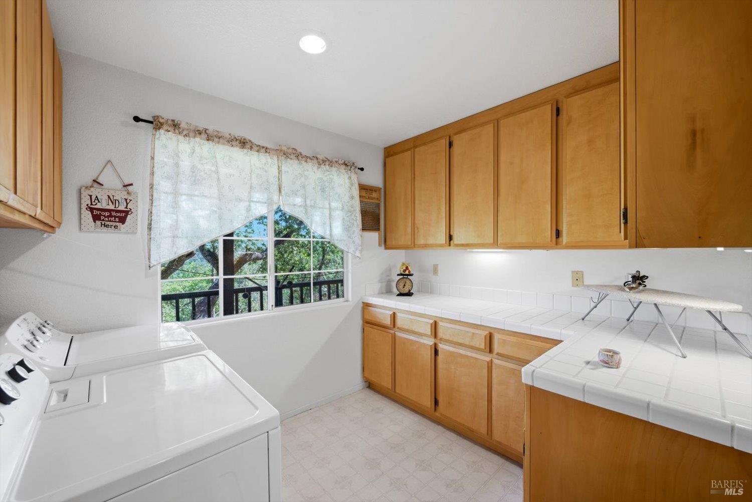 258 Circle Oaks Drive Napa CA 94558