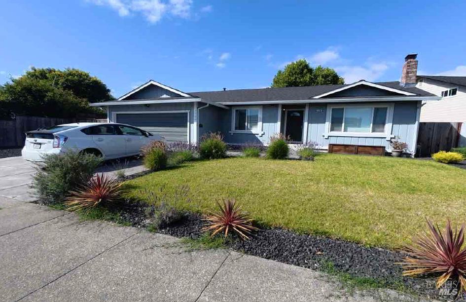 1120 Santa Clara Lane Petaluma CA 94954