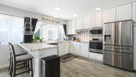 1120 Santa Clara Lane Petaluma CA 94954