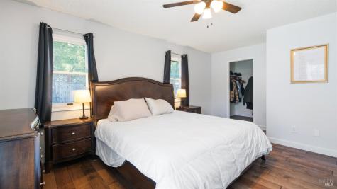 1120 Santa Clara Lane Petaluma CA 94954