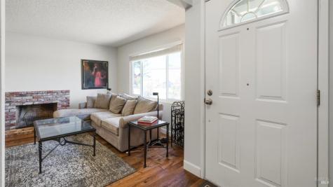 1120 Santa Clara Lane Petaluma CA 94954