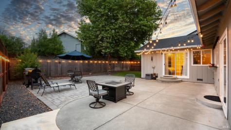 1120 Santa Clara Lane Petaluma CA 94954