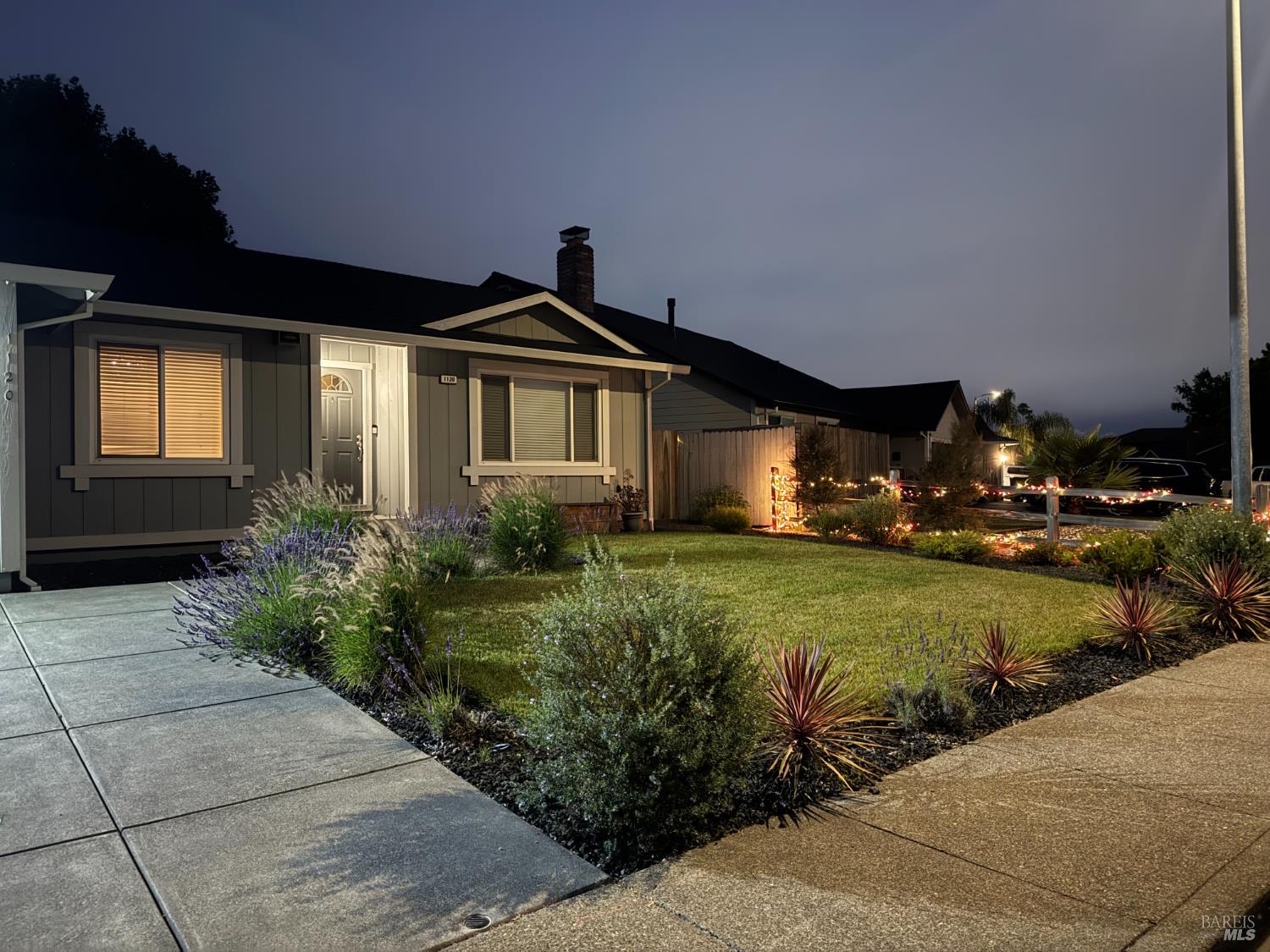 1120 Santa Clara Lane Petaluma CA 94954