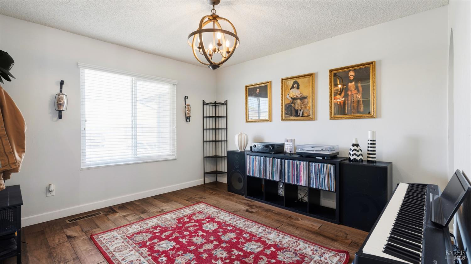 1120 Santa Clara Lane Petaluma CA 94954
