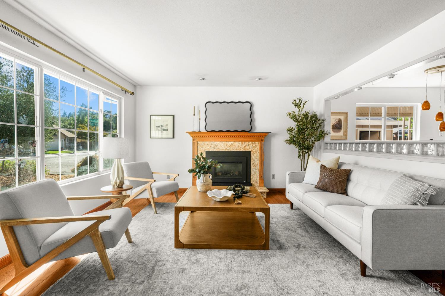 1897 Greeneich Avenue Santa Rosa CA 95401